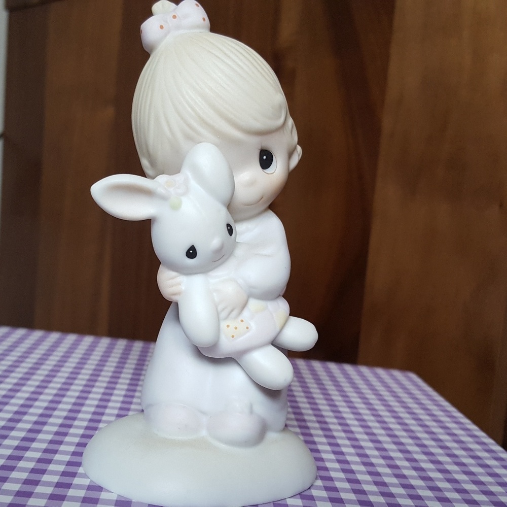 Like New Precious Moments Jesus loves me figurine